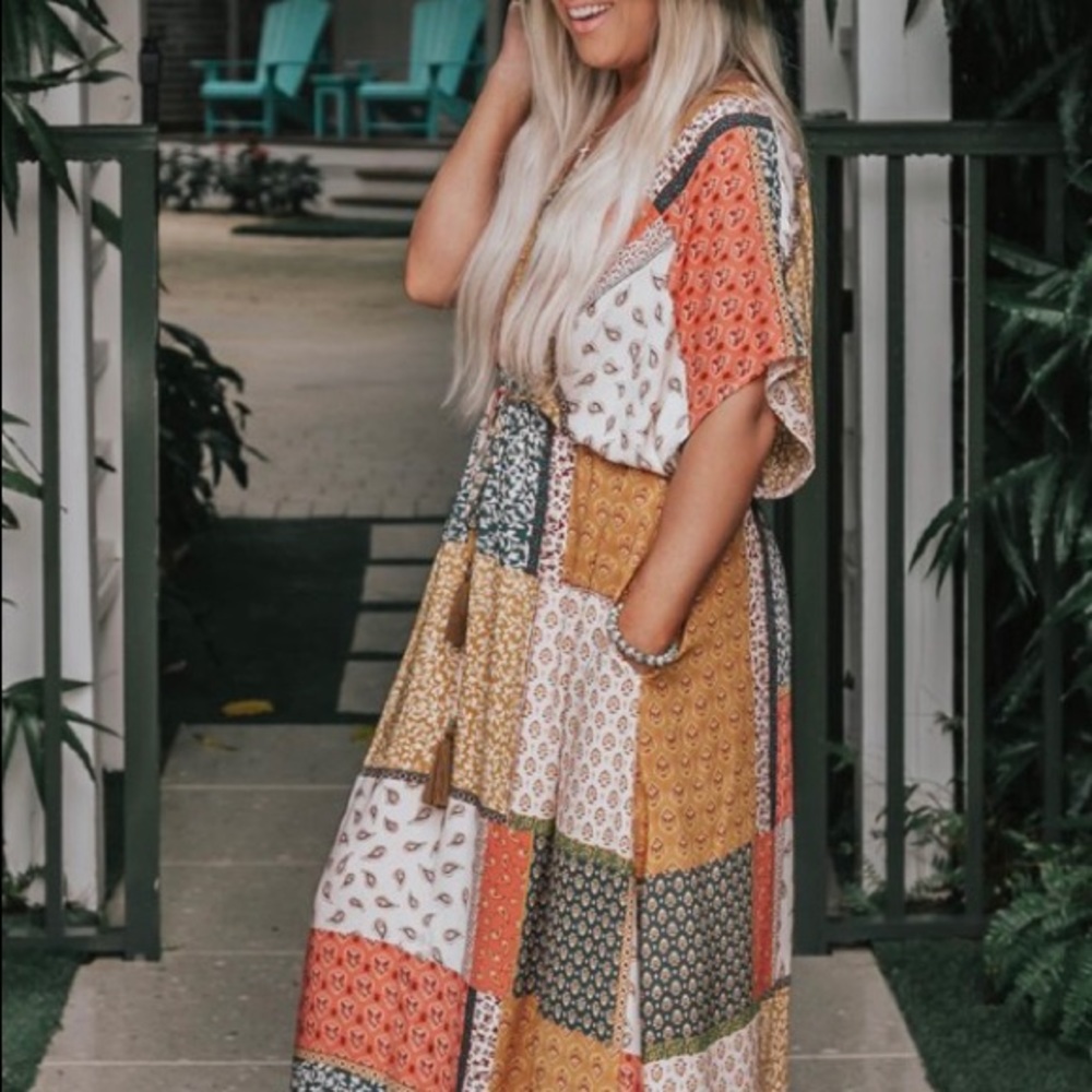 V-neck Patchwork print dress 🔹 - Picture 3 of 6